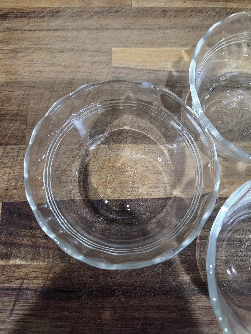 Set of 5 PYREX 463 Custard Cups Small Bowls Scalloped Edge 3 rings Vintage